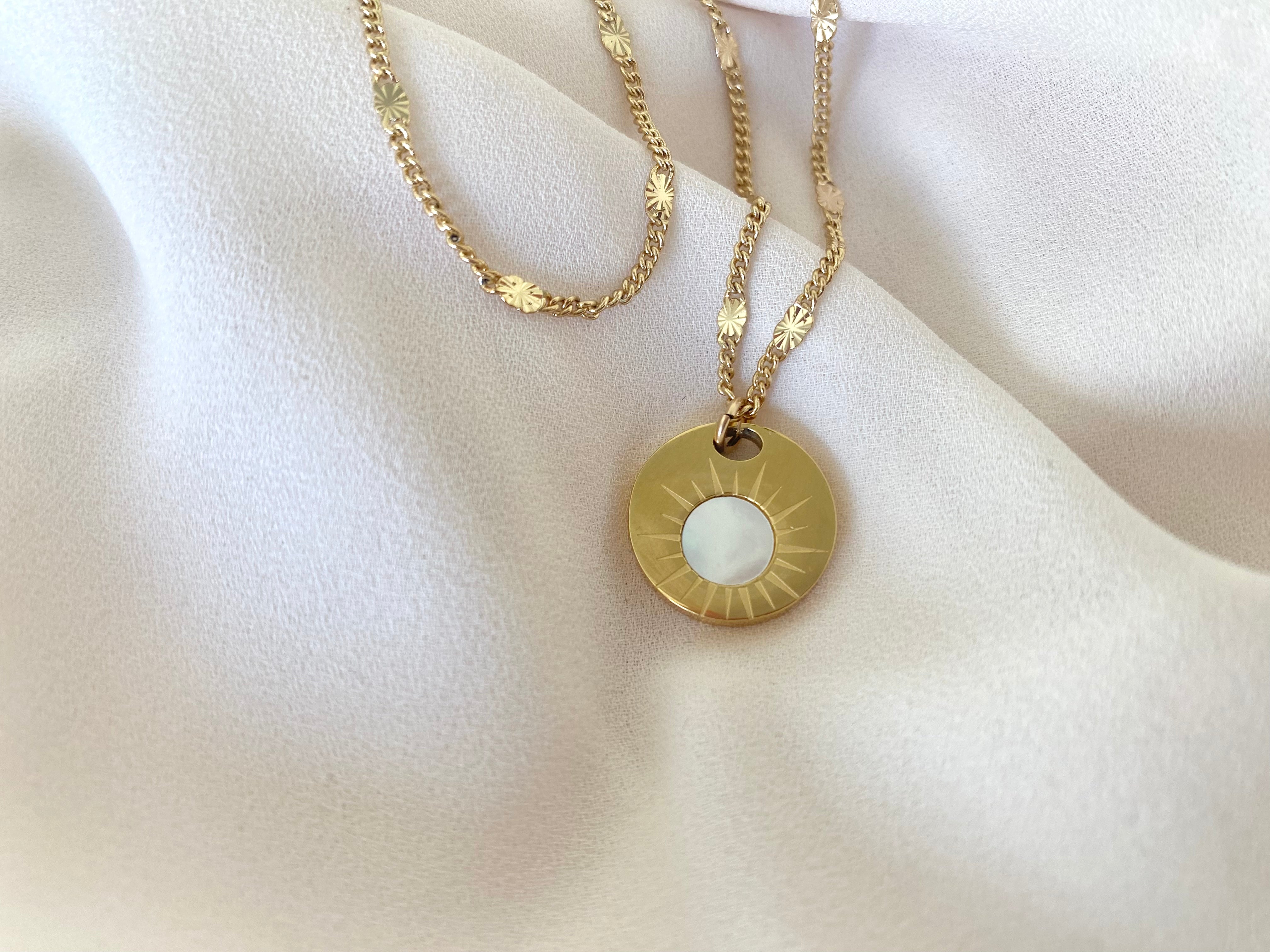 Gold Filled Medallion Coin Necklace Mother of Pearl Pendant Minimalist Layering Necklaces Thick Chunky Gold Coin Pendant Necklace Sun Disc