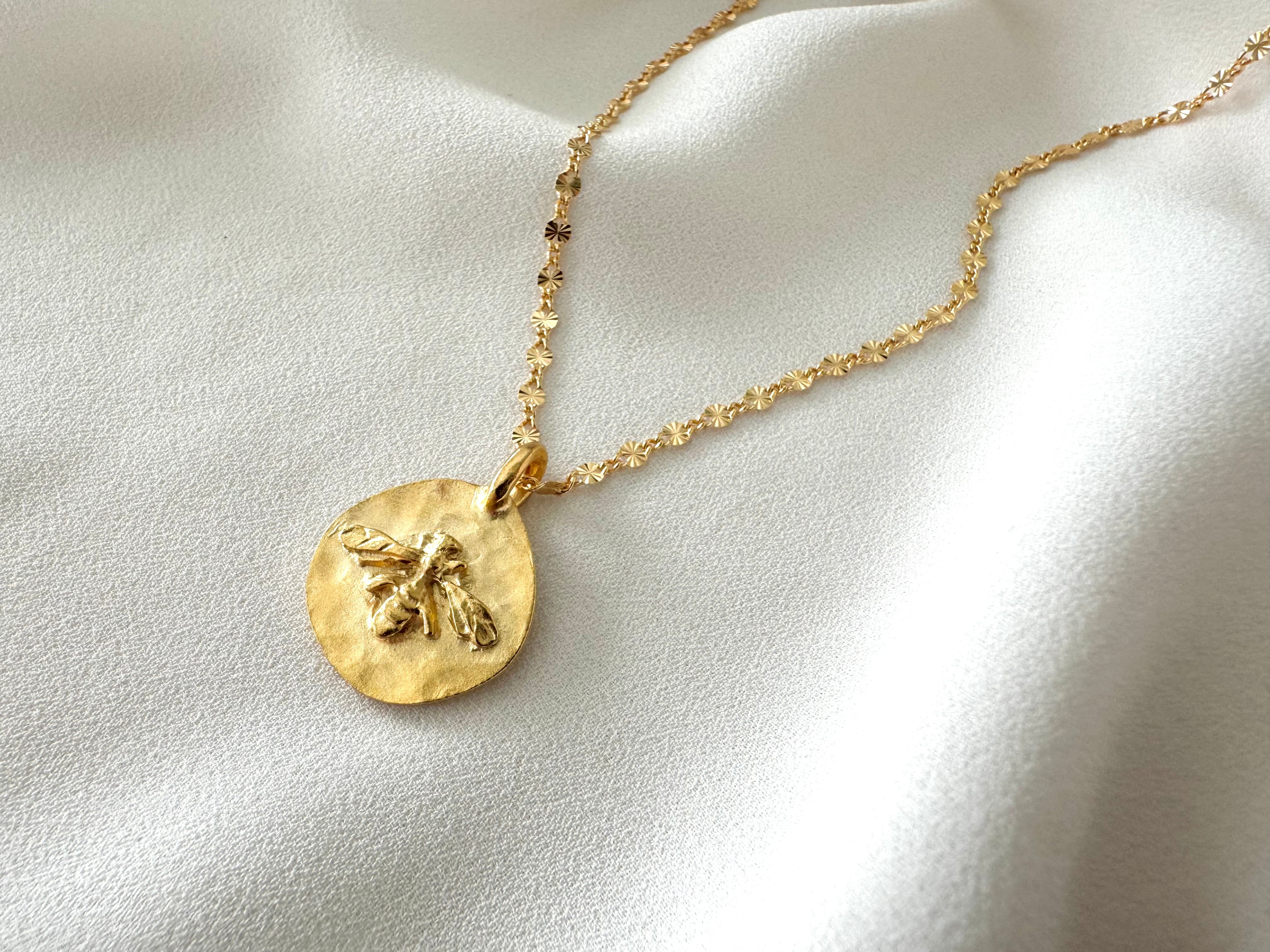 Gold Honey Bee Pendant Necklace - Gold Filled Chain - Figaro Box Paperclip Sunburst