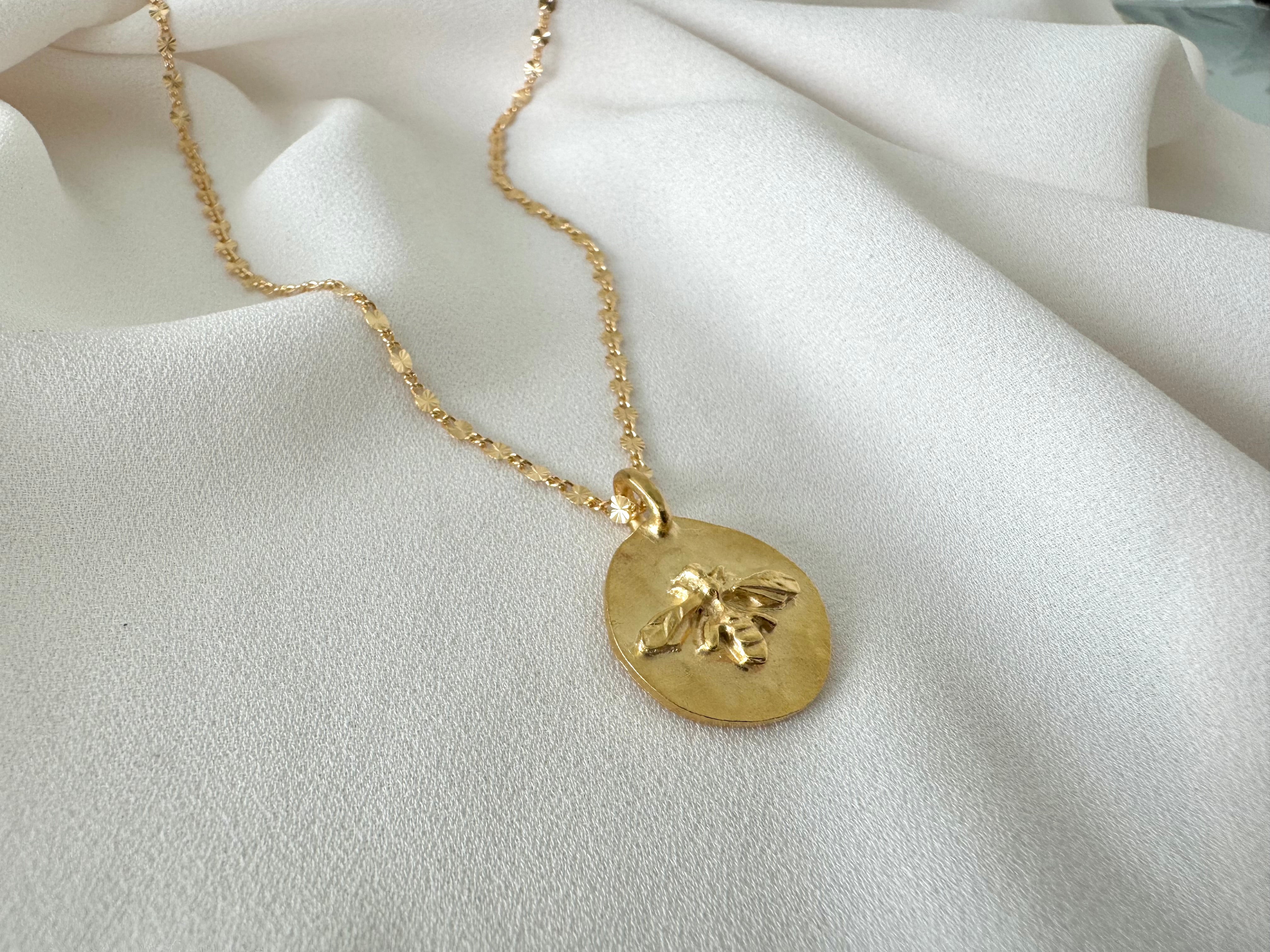 Gold Honey Bee Pendant Necklace - Gold Filled Chain - Figaro Box Paperclip Sunburst