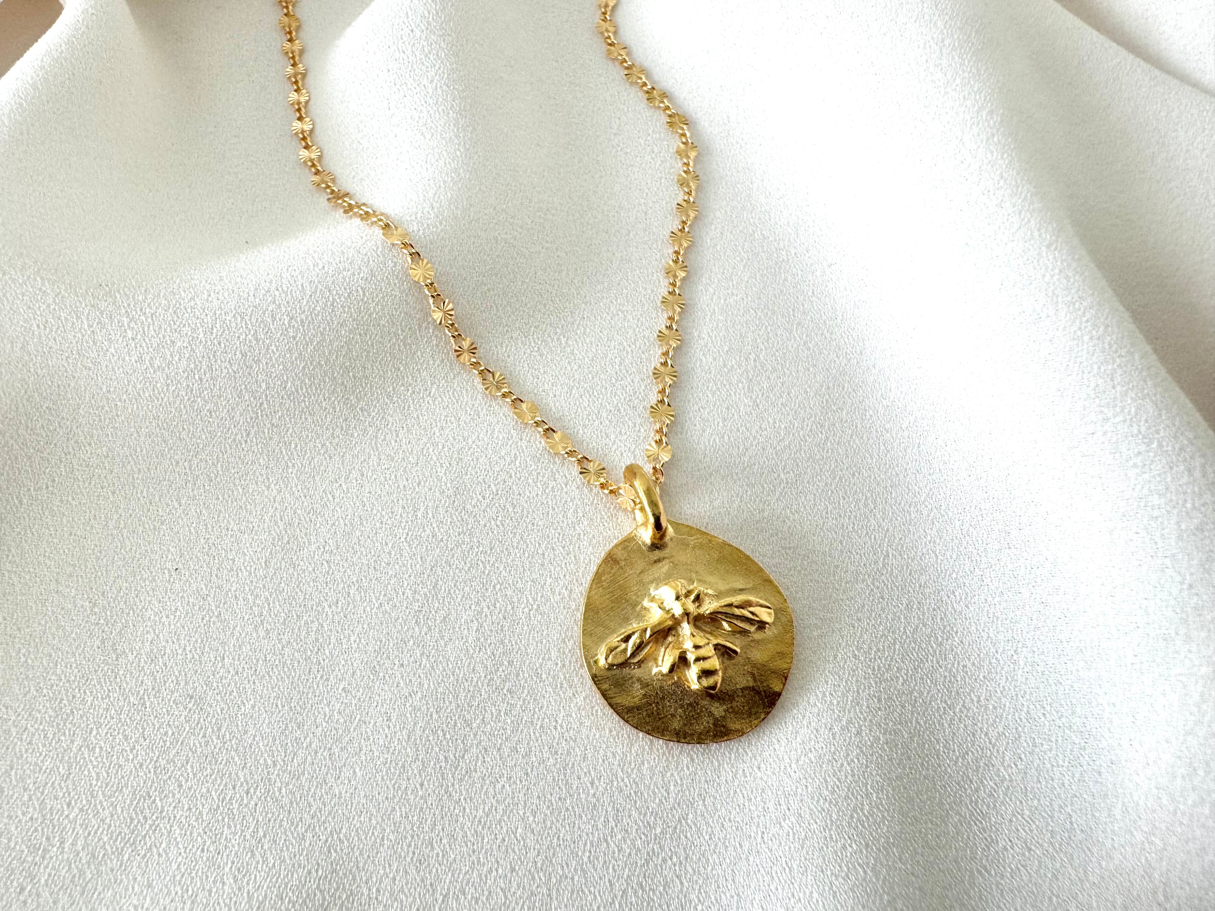 Gold Honey Bee Pendant Necklace - Gold Filled Chain - Figaro Box Paperclip Sunburst