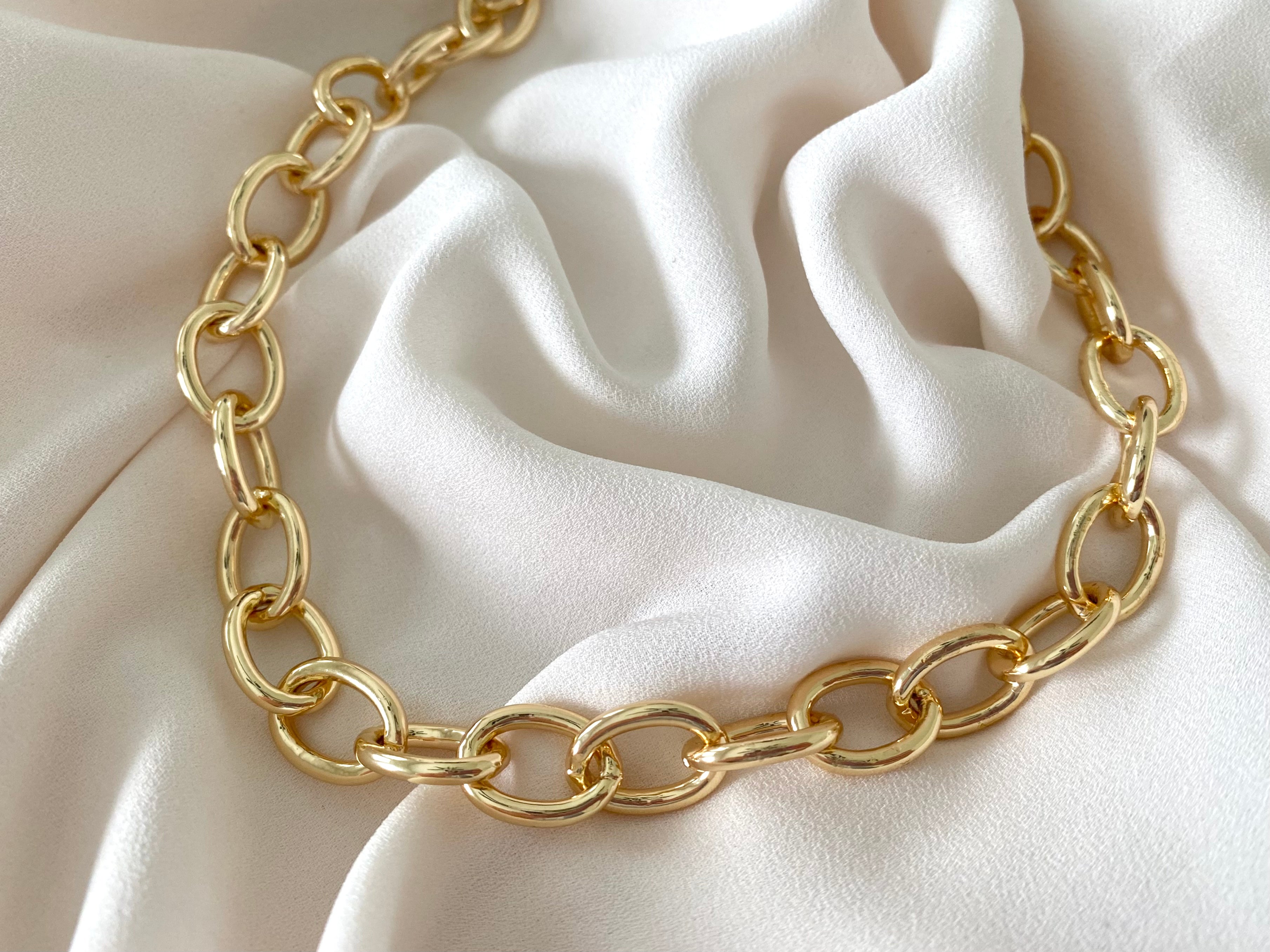 Vintage BIJOUX CASCIO Heavy Chunky Gold Chain Runway Statement Necklace 17”  | eBay