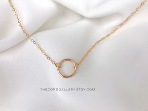 Dainty Gold Filled Circle Pendant Necklace