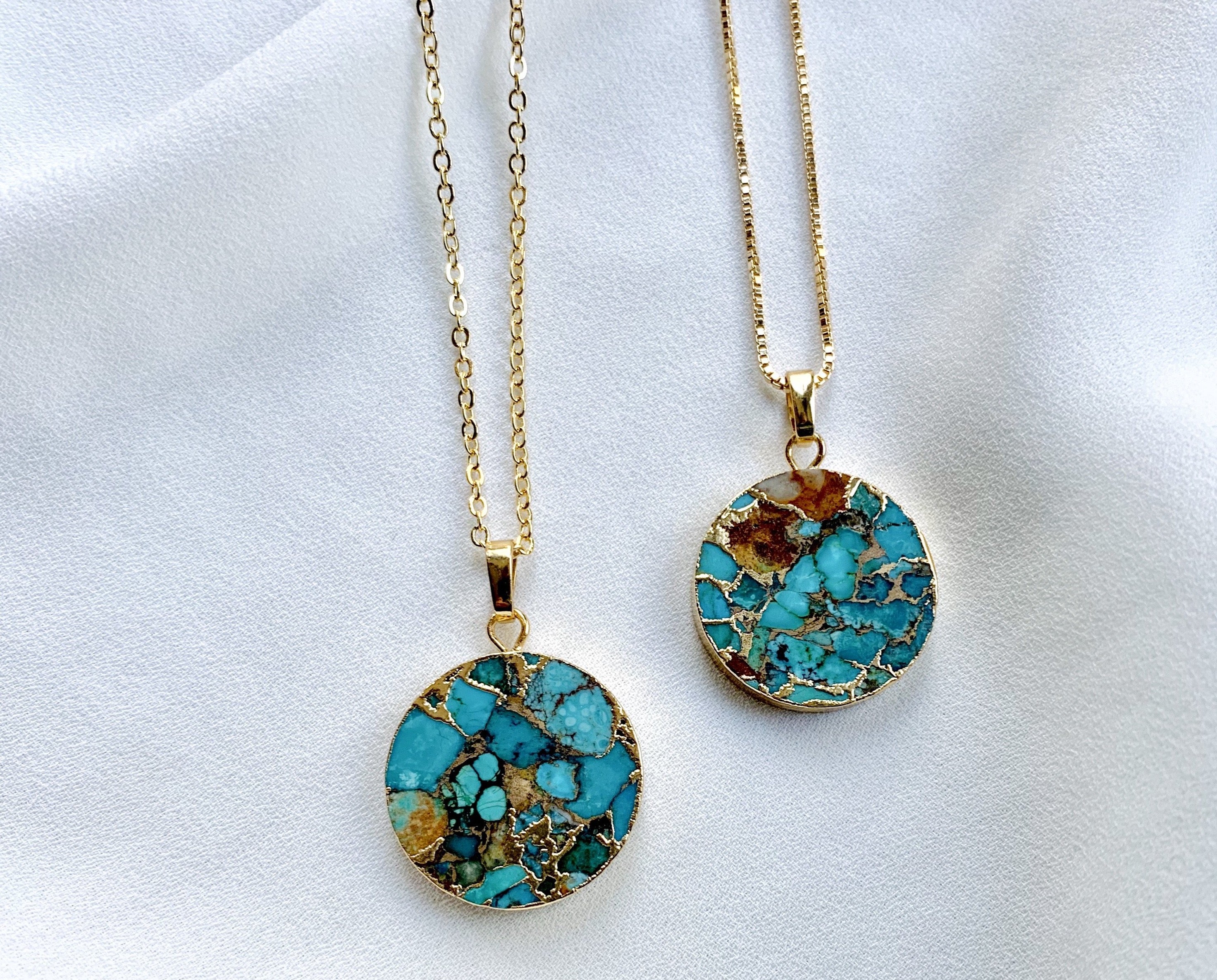 Raw Mojave Turquoise Medallion Circle Necklace - Gold Chain