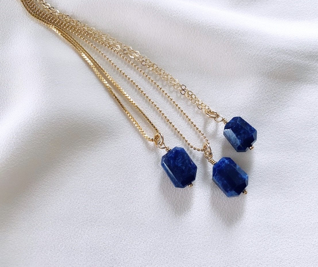 Dainty Lapis Lazuli Gemstone Necklace - September Birthstone